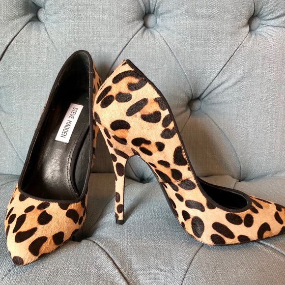 Steve Madden Leopard Daisie Pumps 